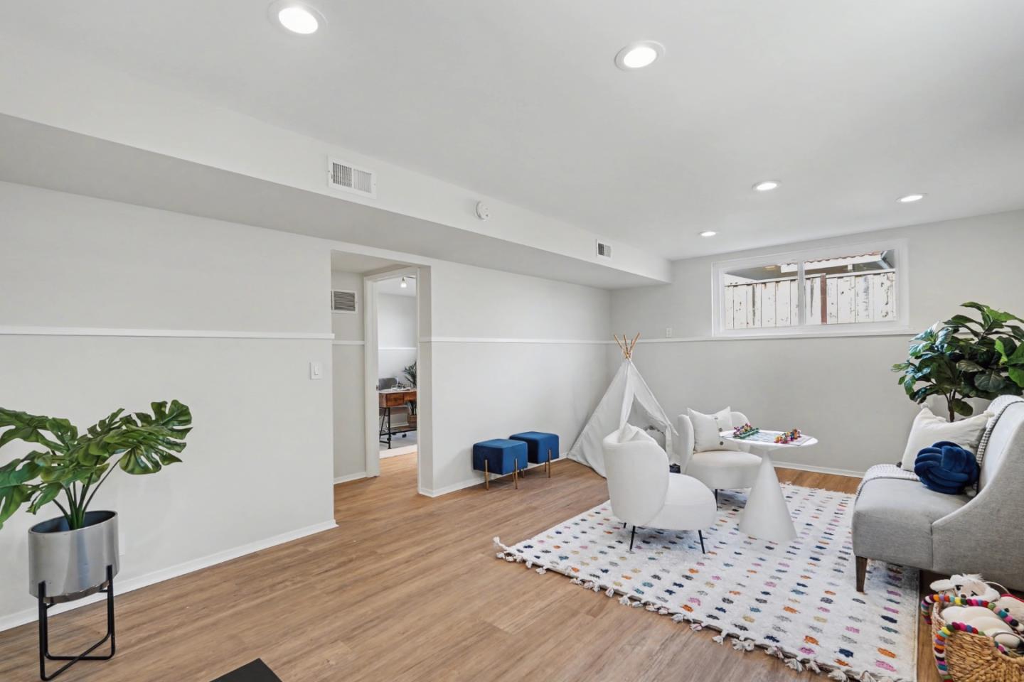 Detail Gallery Image 34 of 75 For 1035 Rockrose Ave, Sunnyvale,  CA 94086 - 4 Beds | 3 Baths