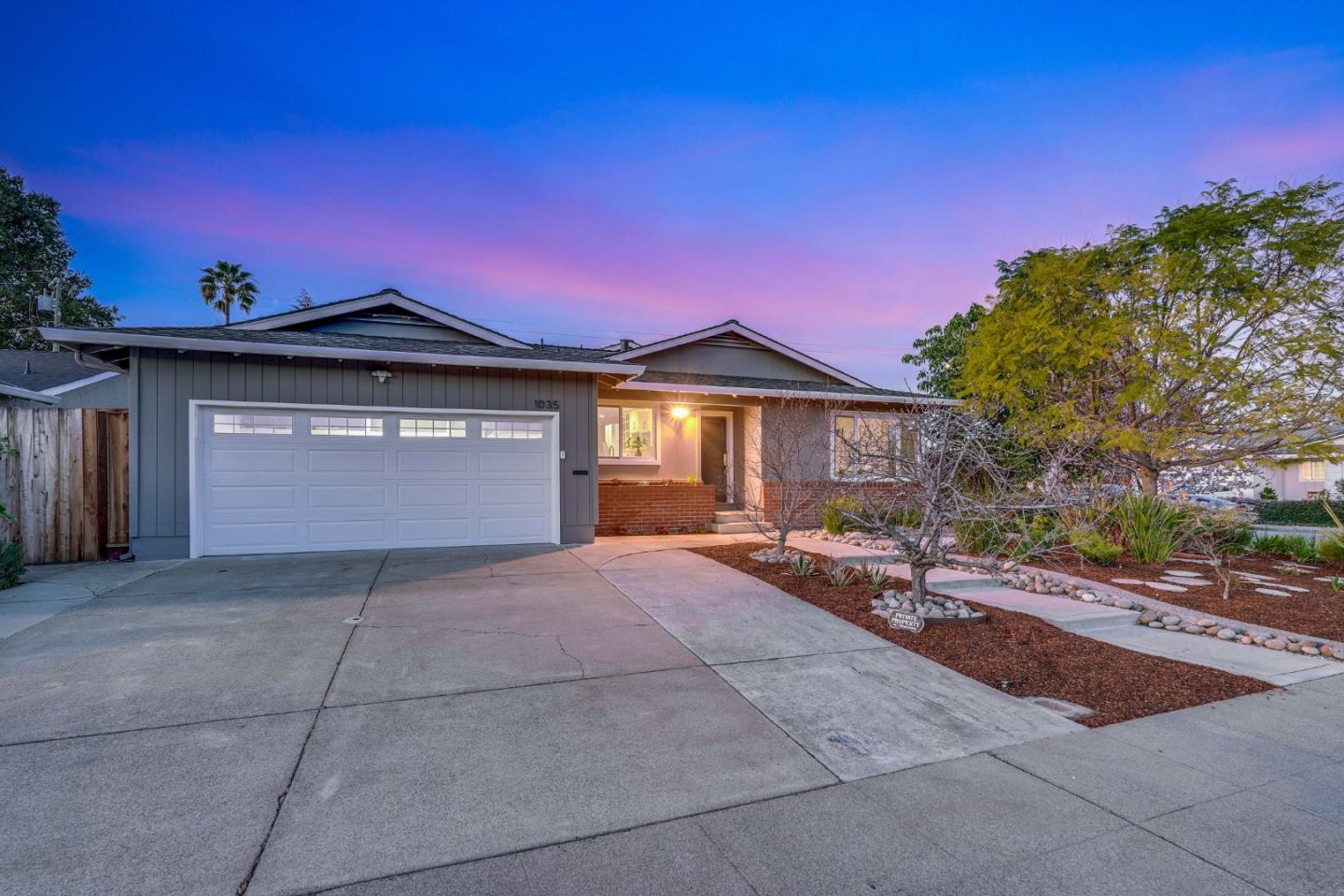 Detail Gallery Image 4 of 75 For 1035 Rockrose Ave, Sunnyvale,  CA 94086 - 4 Beds | 3 Baths