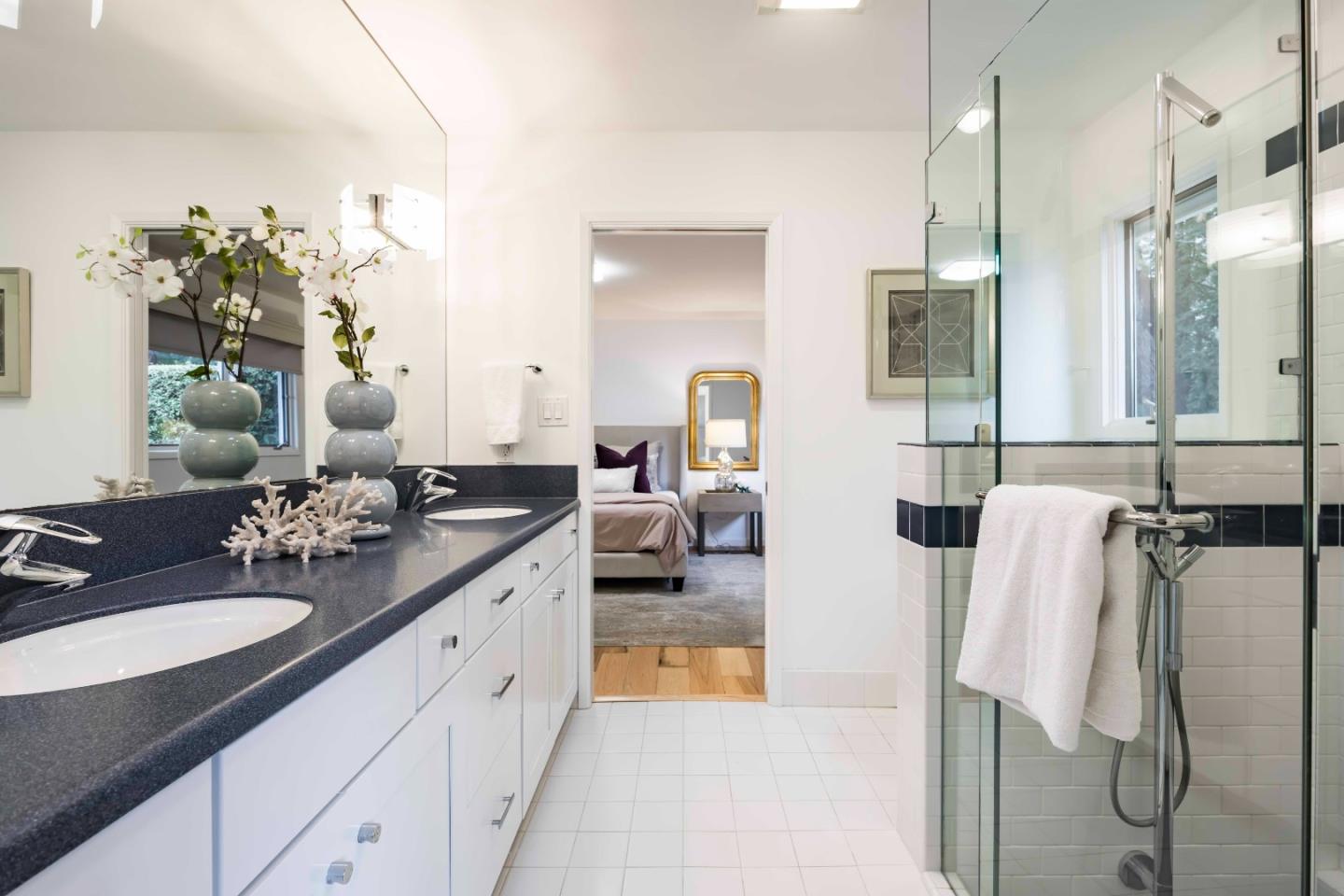 Detail Gallery Image 17 of 39 For 28100 Radcliffe Ln, Los Altos Hills,  CA 94022 - 5 Beds | 4/1 Baths