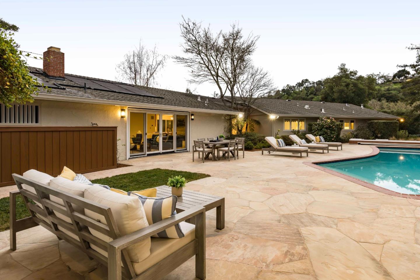 Detail Gallery Image 28 of 39 For 28100 Radcliffe Ln, Los Altos Hills,  CA 94022 - 5 Beds | 4/1 Baths