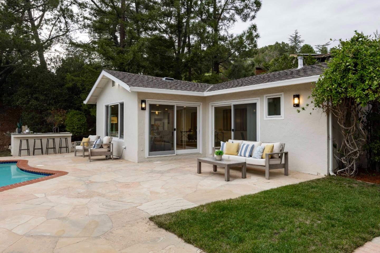 Detail Gallery Image 30 of 39 For 28100 Radcliffe Ln, Los Altos Hills,  CA 94022 - 5 Beds | 4/1 Baths