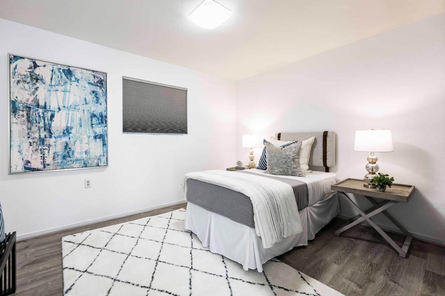 Detail Gallery Image 33 of 39 For 28100 Radcliffe Ln, Los Altos Hills,  CA 94022 - 5 Beds | 4/1 Baths