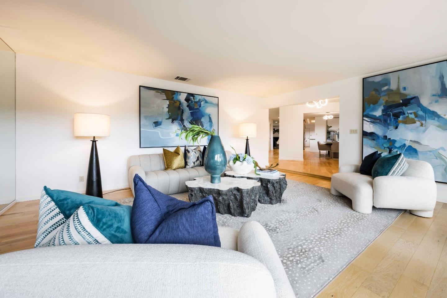 Detail Gallery Image 6 of 39 For 28100 Radcliffe Ln, Los Altos Hills,  CA 94022 - 5 Beds | 4/1 Baths