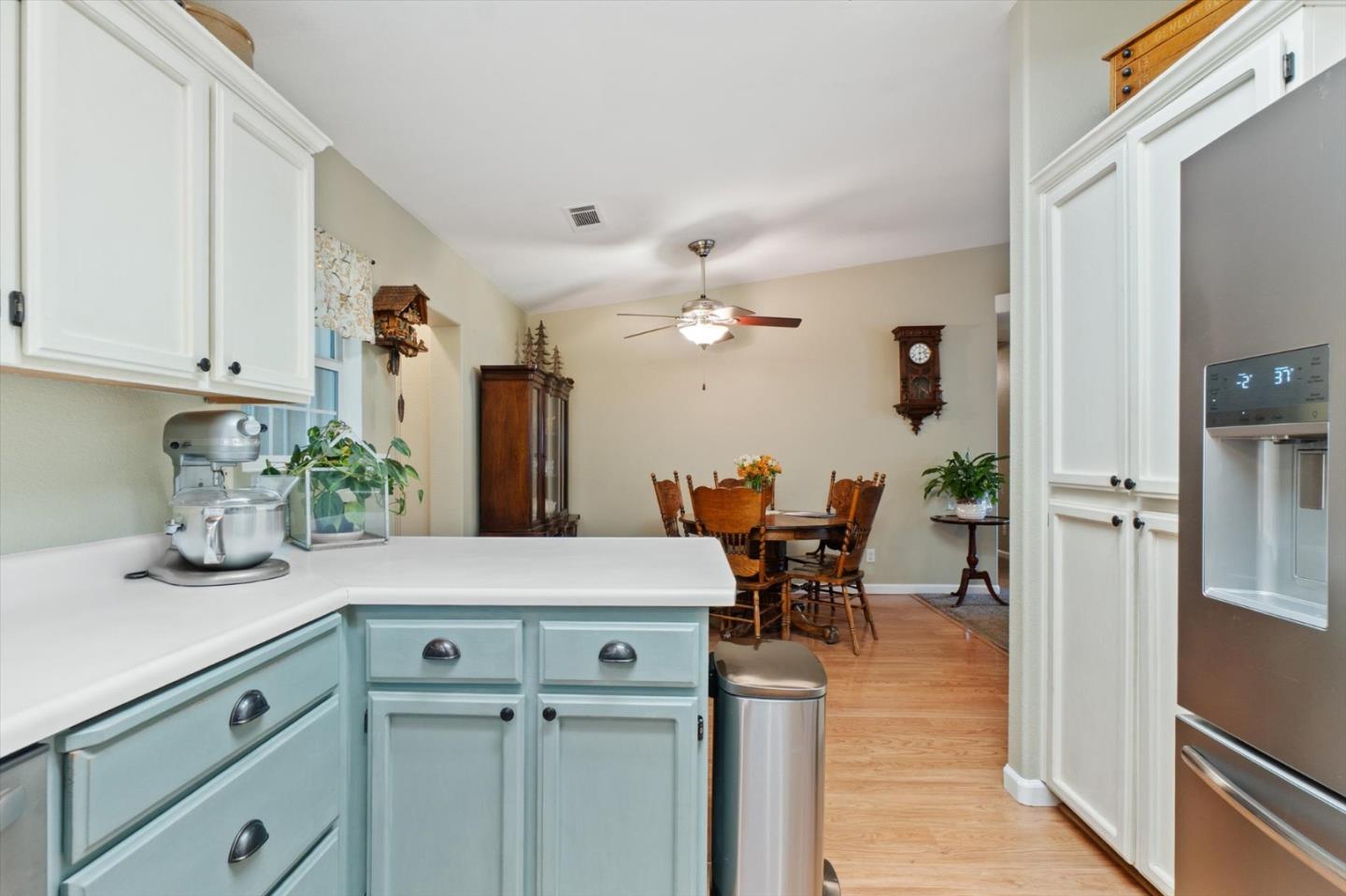 Detail Gallery Image 14 of 42 For 2945 Silo Ct, Anderson,  CA 96007 - 4 Beds | 3 Baths