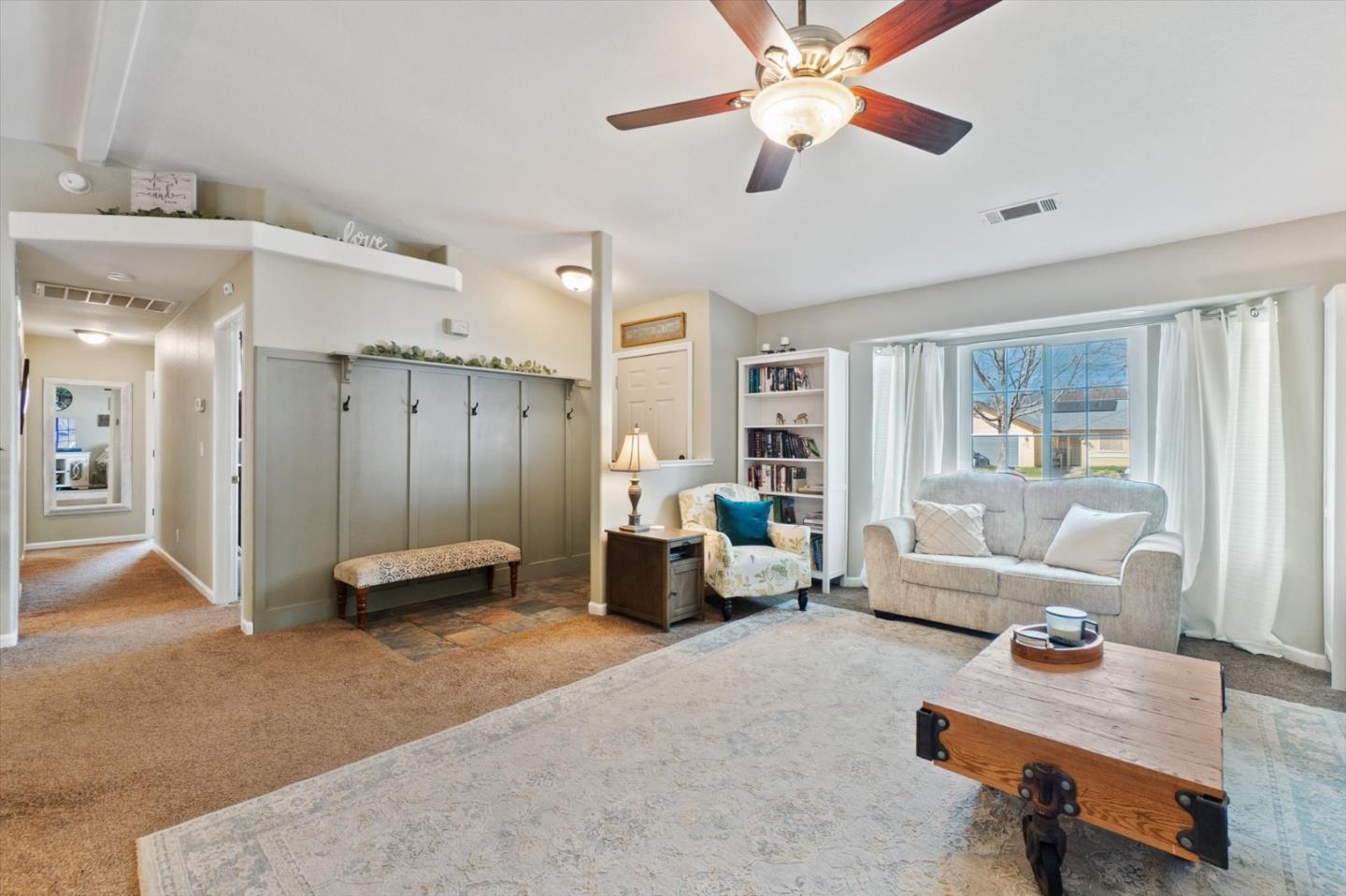 Detail Gallery Image 6 of 42 For 2945 Silo Ct, Anderson,  CA 96007 - 4 Beds | 3 Baths