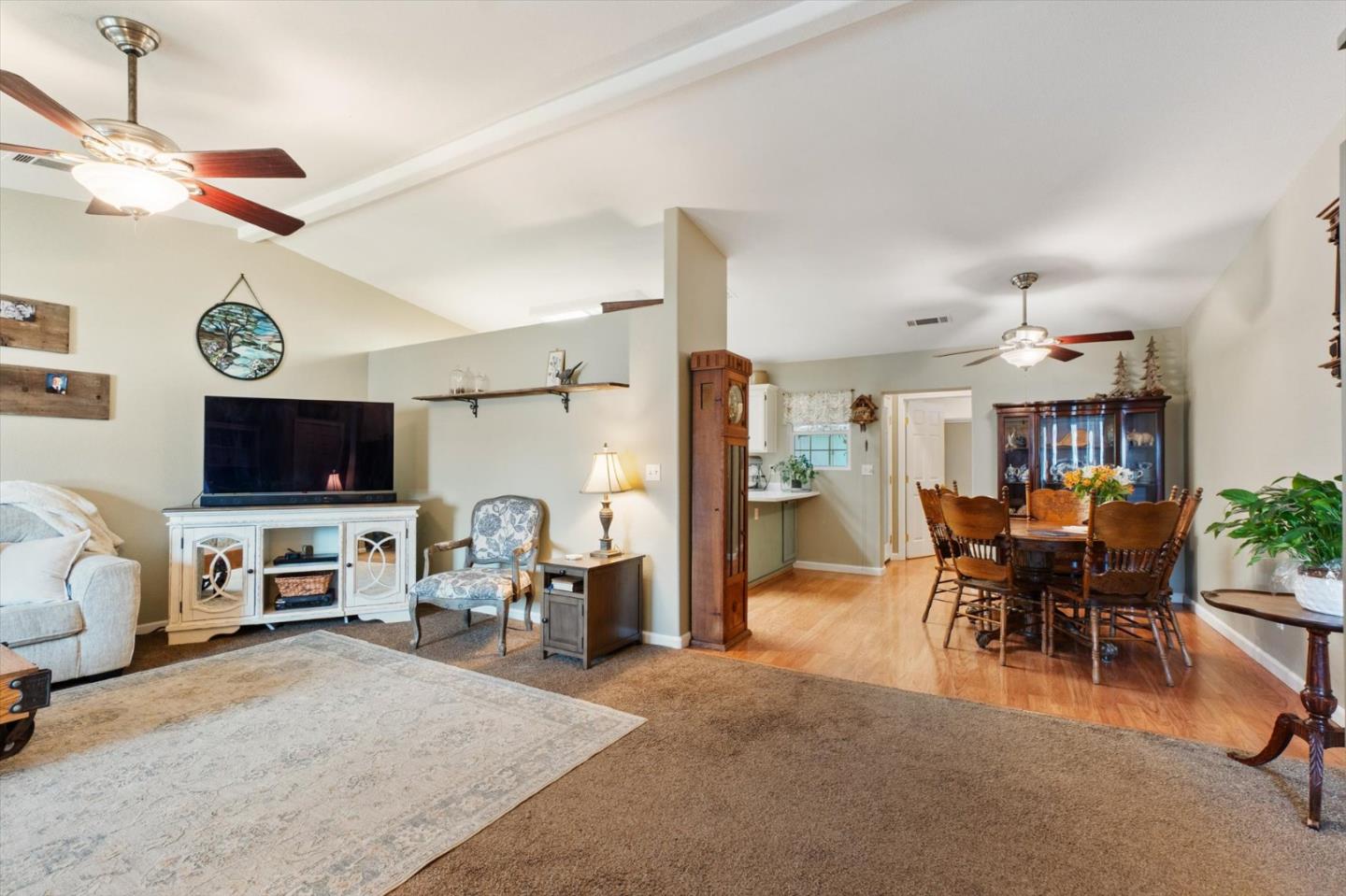 Detail Gallery Image 8 of 42 For 2945 Silo Ct, Anderson,  CA 96007 - 4 Beds | 3 Baths