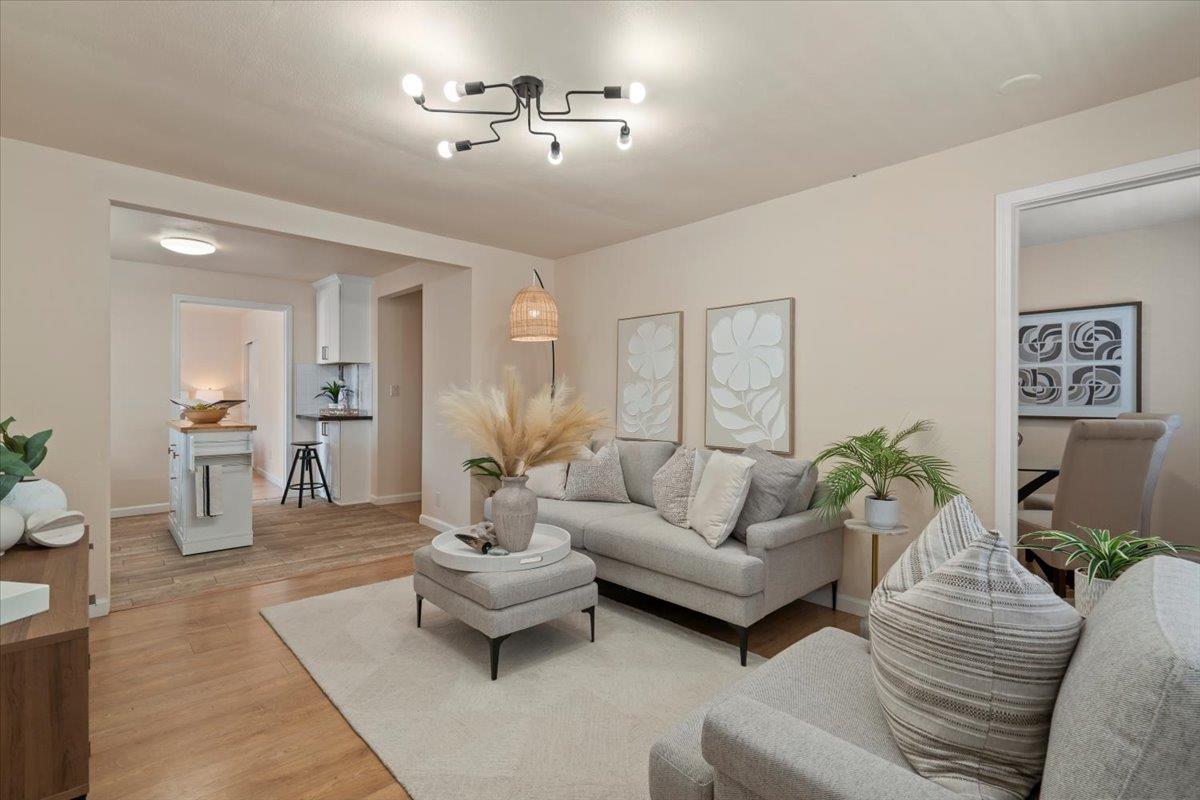 Detail Gallery Image 5 of 25 For 1025 N 12th St, San Jose,  CA 95112 - 4 Beds | 2 Baths