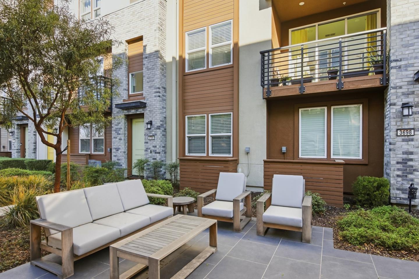 Detail Gallery Image 9 of 61 For 3690 Access Cmn, Fremont,  CA 94538 - 3 Beds | 3/1 Baths