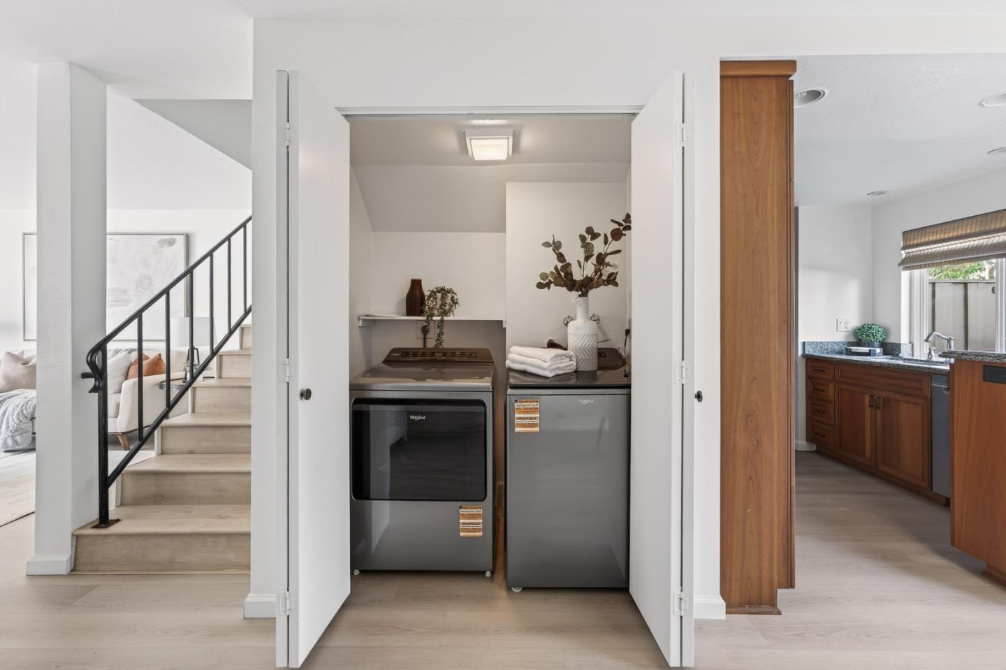 Detail Gallery Image 15 of 20 For 11093 Firethorne Dr, Cupertino,  CA 95014 - 2 Beds | 2/1 Baths