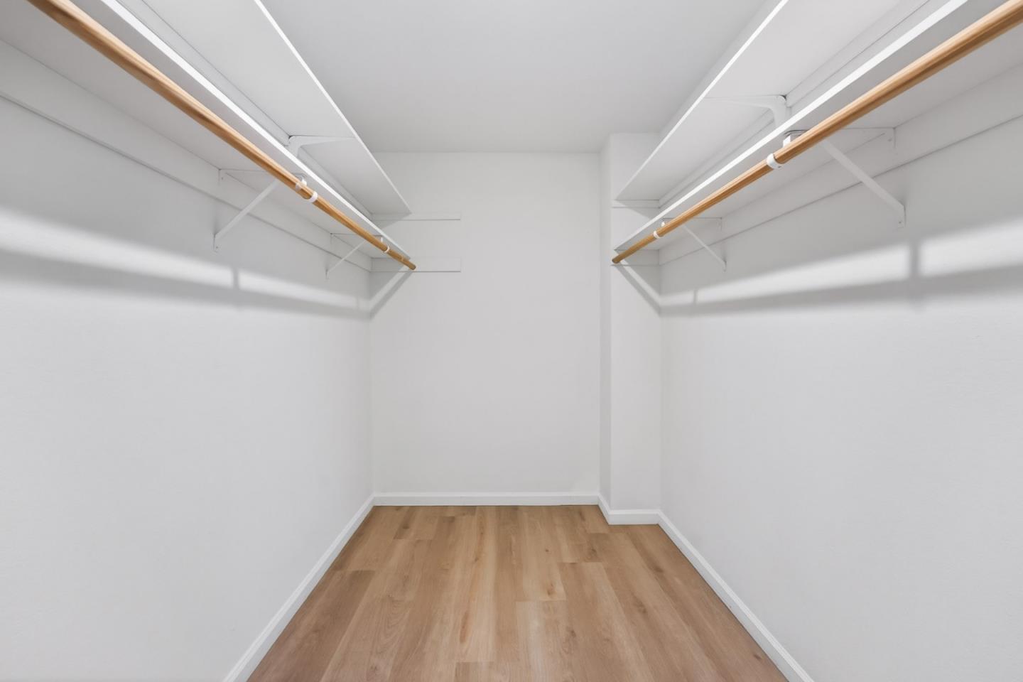 Detail Gallery Image 17 of 20 For 11093 Firethorne Dr, Cupertino,  CA 95014 - 2 Beds | 2/1 Baths