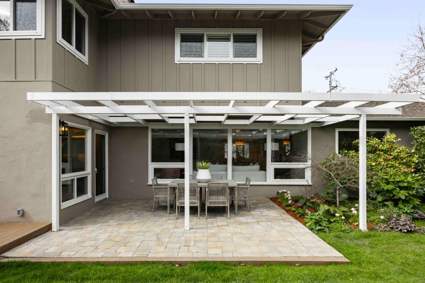 Detail Gallery Image 21 of 26 For 1765 Fallen Leaf Ln, Los Altos,  CA 94024 - 5 Beds | 3 Baths