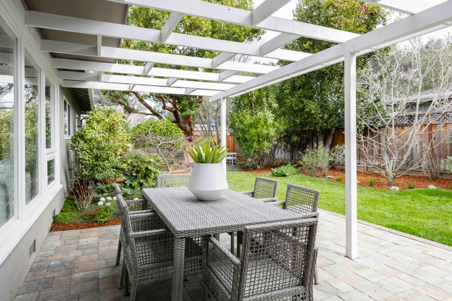 Detail Gallery Image 22 of 26 For 1765 Fallen Leaf Ln, Los Altos,  CA 94024 - 5 Beds | 3 Baths