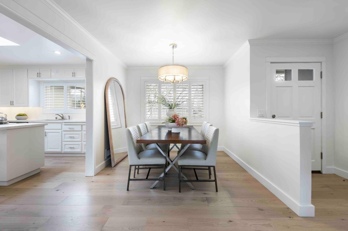 Detail Gallery Image 8 of 26 For 1765 Fallen Leaf Ln, Los Altos,  CA 94024 - 5 Beds | 3 Baths