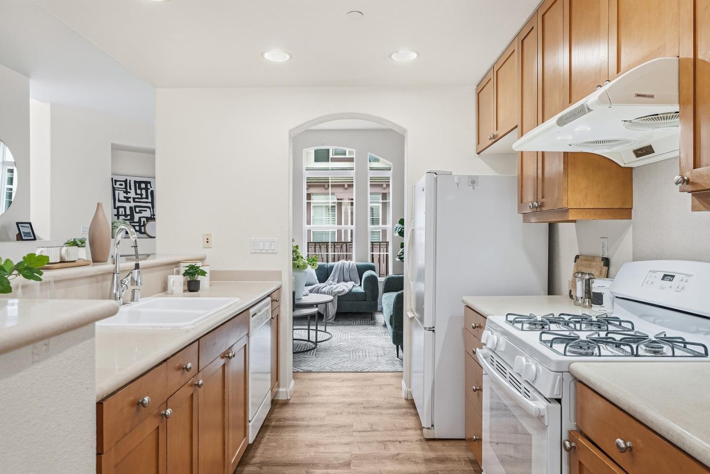 Detail Gallery Image 6 of 59 For 59 Wind Song, Milpitas,  CA 95035 - 3 Beds | 3/1 Baths