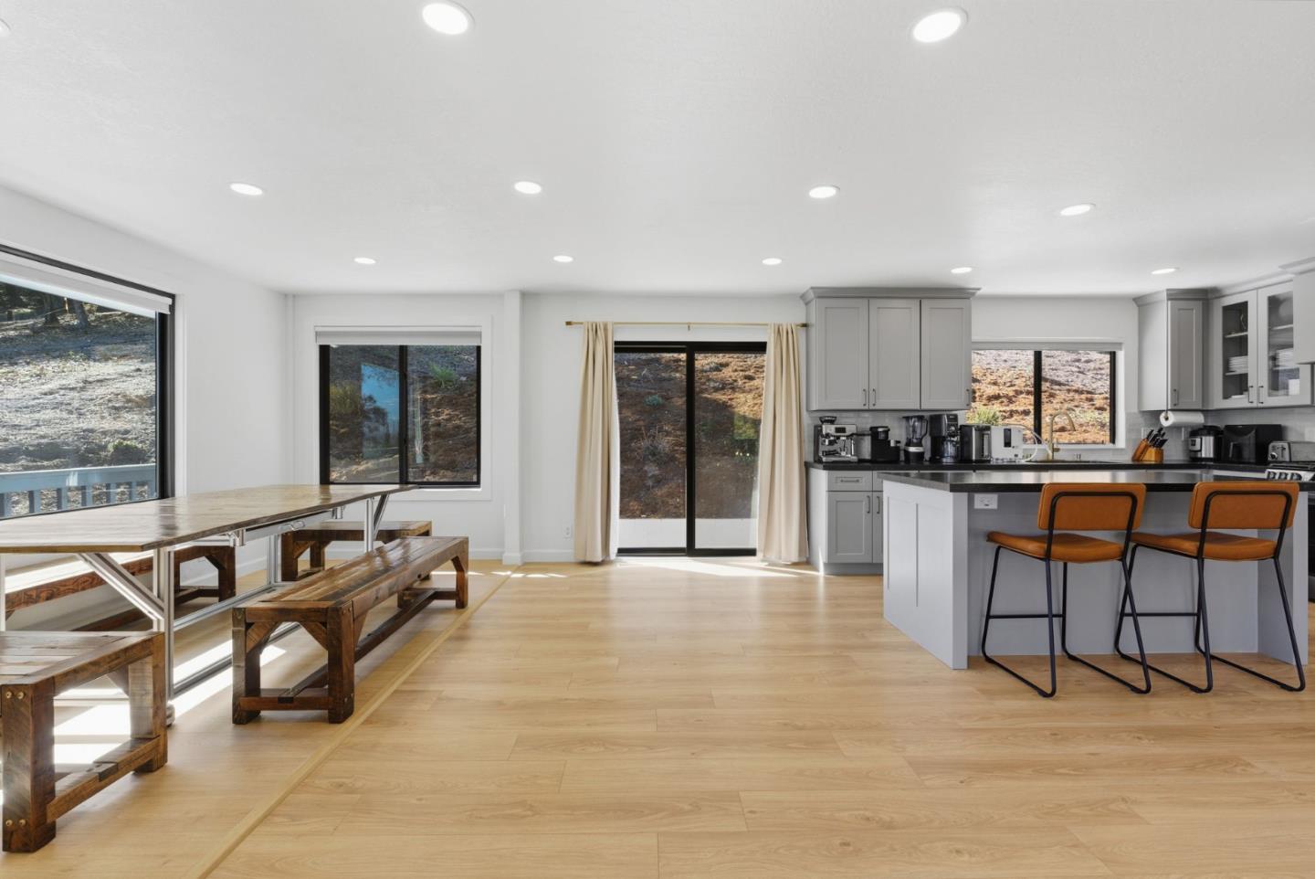 Detail Gallery Image 12 of 70 For 1510 Welburn Ave, Gilroy,  CA 95020 - 3 Beds | 2 Baths