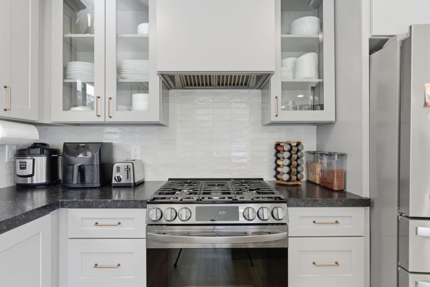 Detail Gallery Image 17 of 70 For 1510 Welburn Ave, Gilroy,  CA 95020 - 3 Beds | 2 Baths