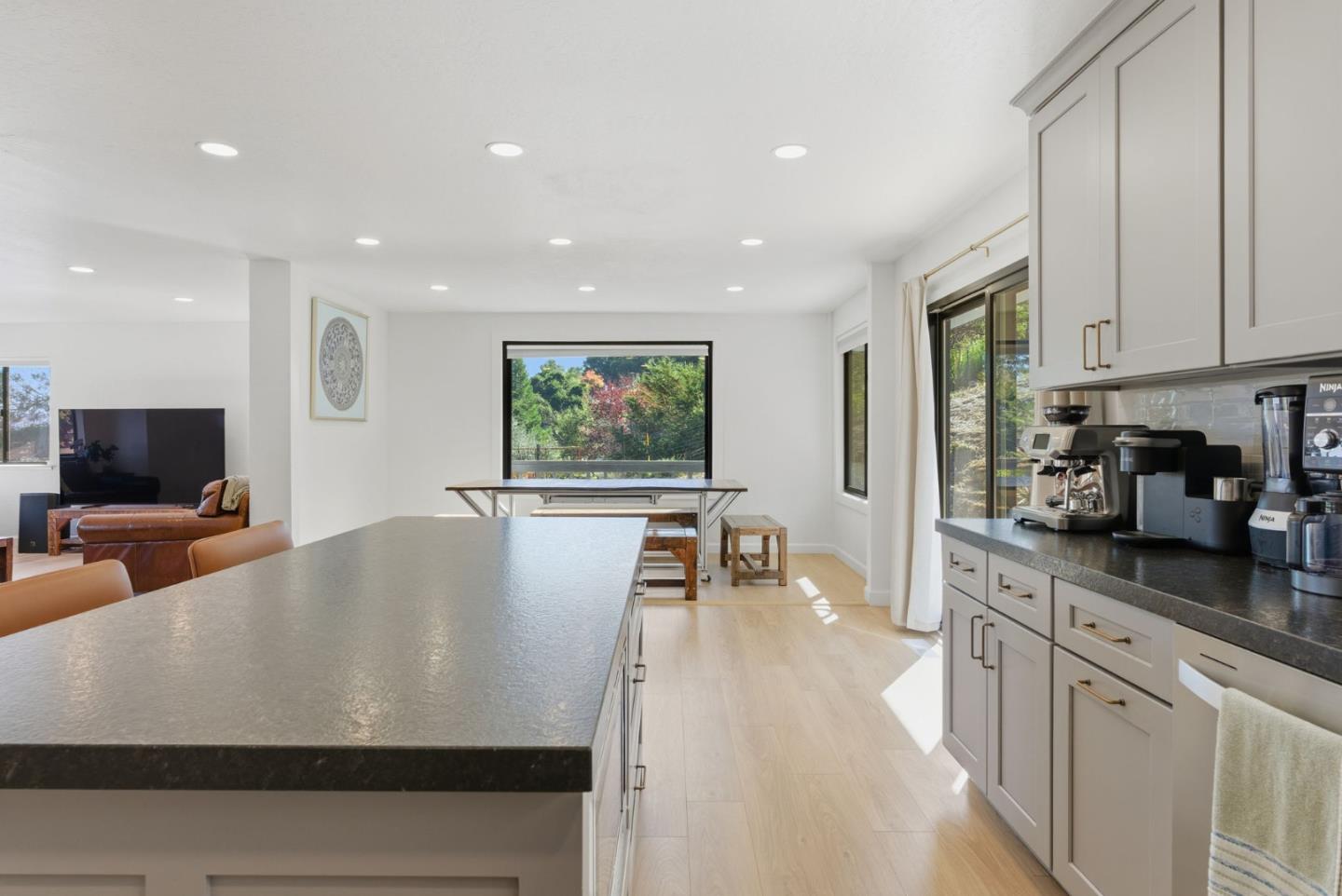 Detail Gallery Image 18 of 70 For 1510 Welburn Ave, Gilroy,  CA 95020 - 3 Beds | 2 Baths