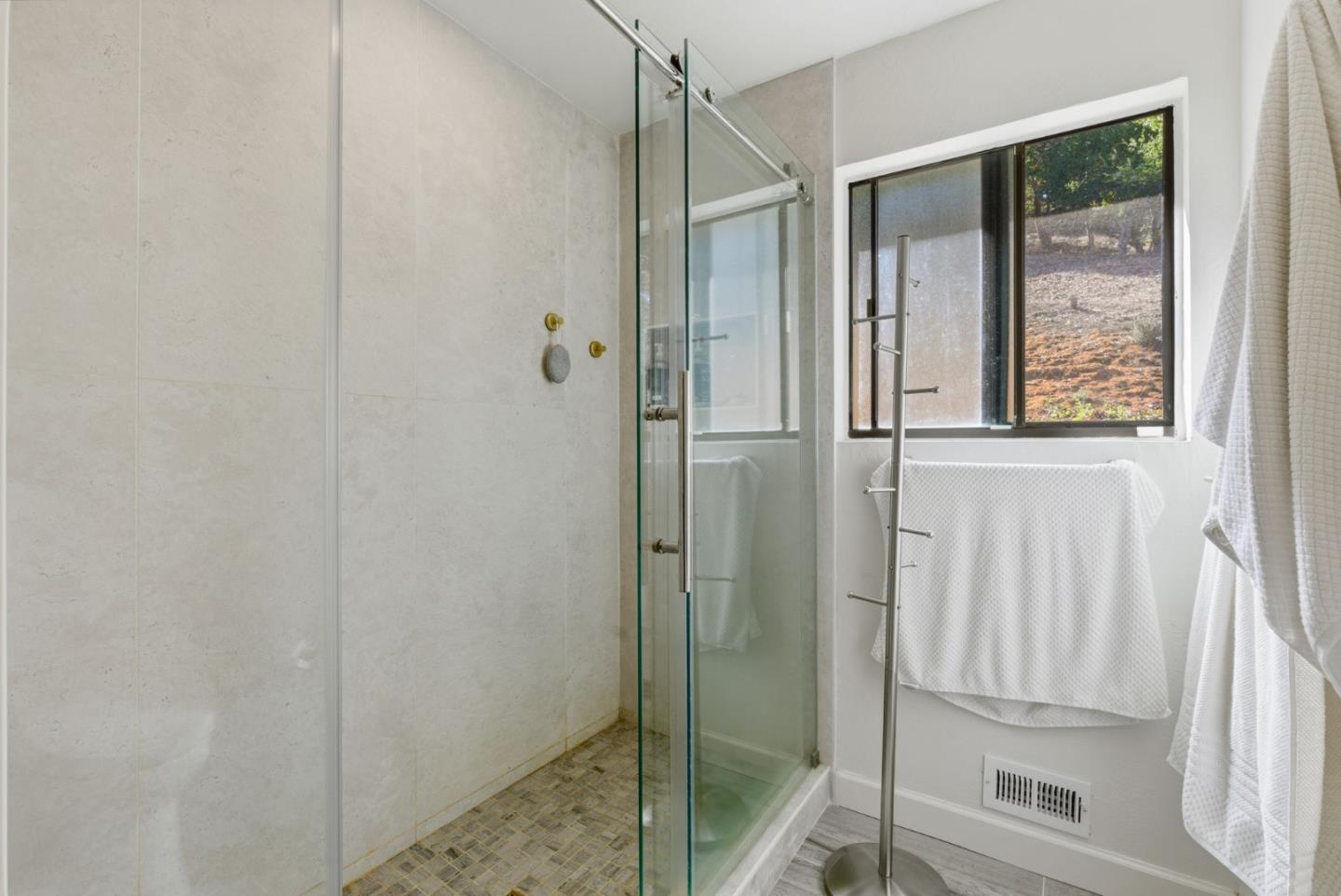 Detail Gallery Image 43 of 70 For 1510 Welburn Ave, Gilroy,  CA 95020 - 3 Beds | 2 Baths