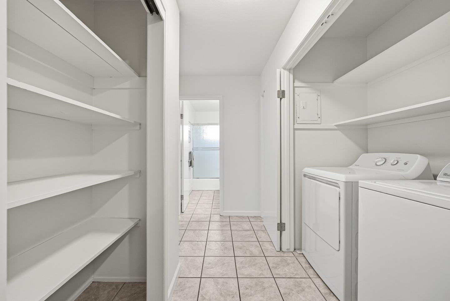 Detail Gallery Image 14 of 40 For 1451 Tyler Park Way, Mountain View,  CA 94040 - 4 Beds | 4 Baths