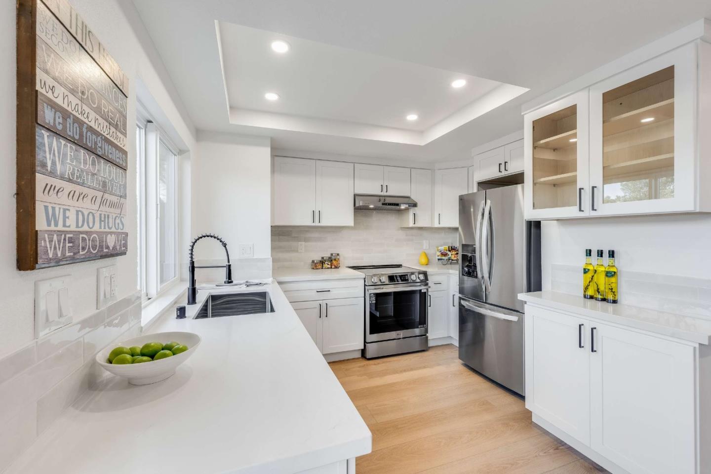 Detail Gallery Image 13 of 33 For 11032 Firethorne Dr, Cupertino,  CA 95014 - 2 Beds | 2/1 Baths