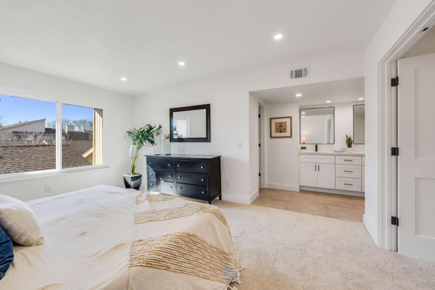 Detail Gallery Image 21 of 33 For 11032 Firethorne Dr, Cupertino,  CA 95014 - 2 Beds | 2/1 Baths