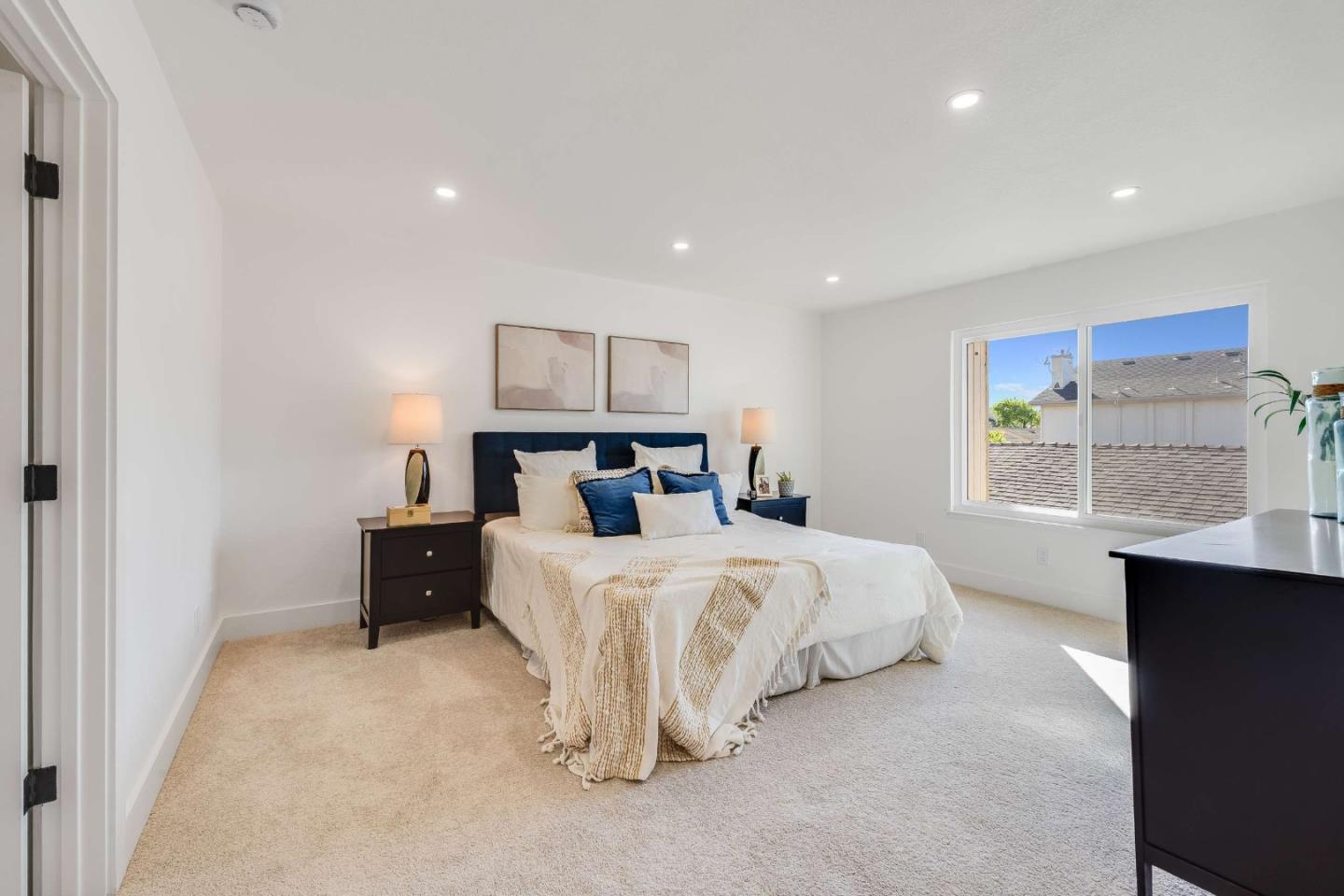 Detail Gallery Image 22 of 33 For 11032 Firethorne Dr, Cupertino,  CA 95014 - 2 Beds | 2/1 Baths