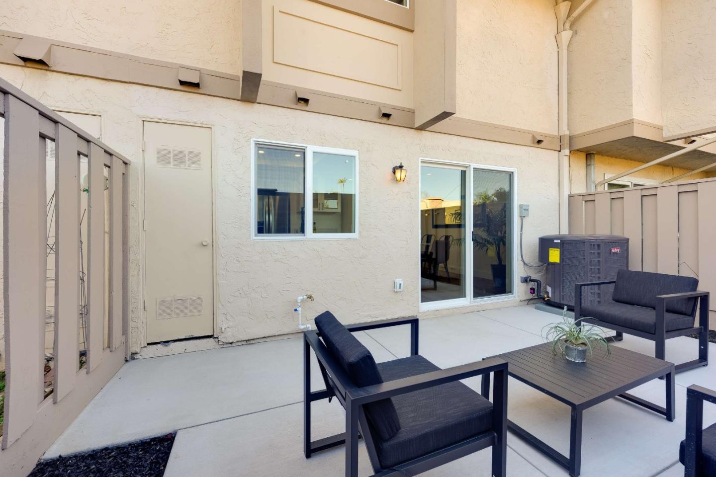 Detail Gallery Image 30 of 33 For 11032 Firethorne Dr, Cupertino,  CA 95014 - 2 Beds | 2/1 Baths