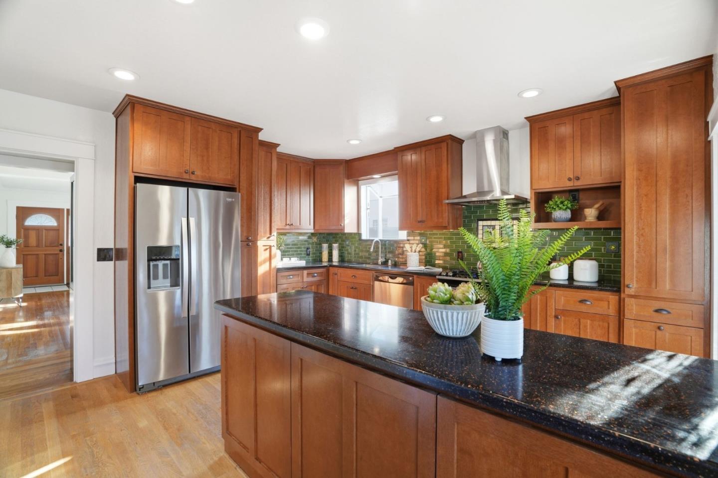 Detail Gallery Image 11 of 29 For 1519 Burrell Ct, San Jose,  CA 95126 - 2 Beds | 1 Baths