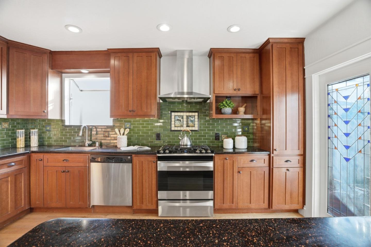 Detail Gallery Image 12 of 29 For 1519 Burrell Ct, San Jose,  CA 95126 - 2 Beds | 1 Baths