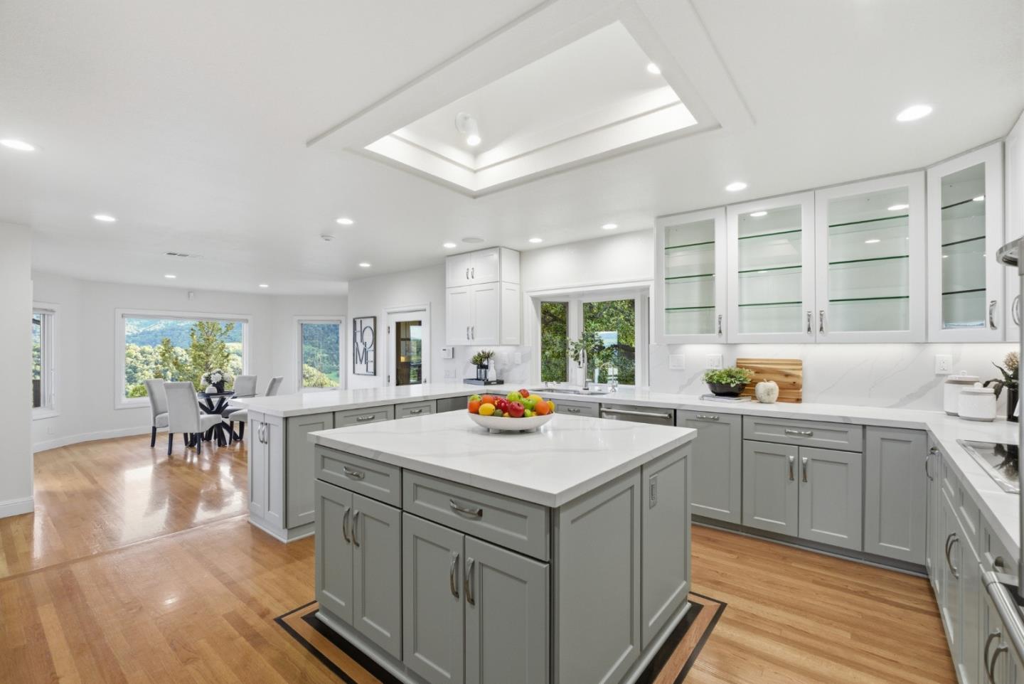 Detail Gallery Image 16 of 69 For 530 Santa Rosa Dr, Los Gatos,  CA 95032 - 4 Beds | 4 Baths