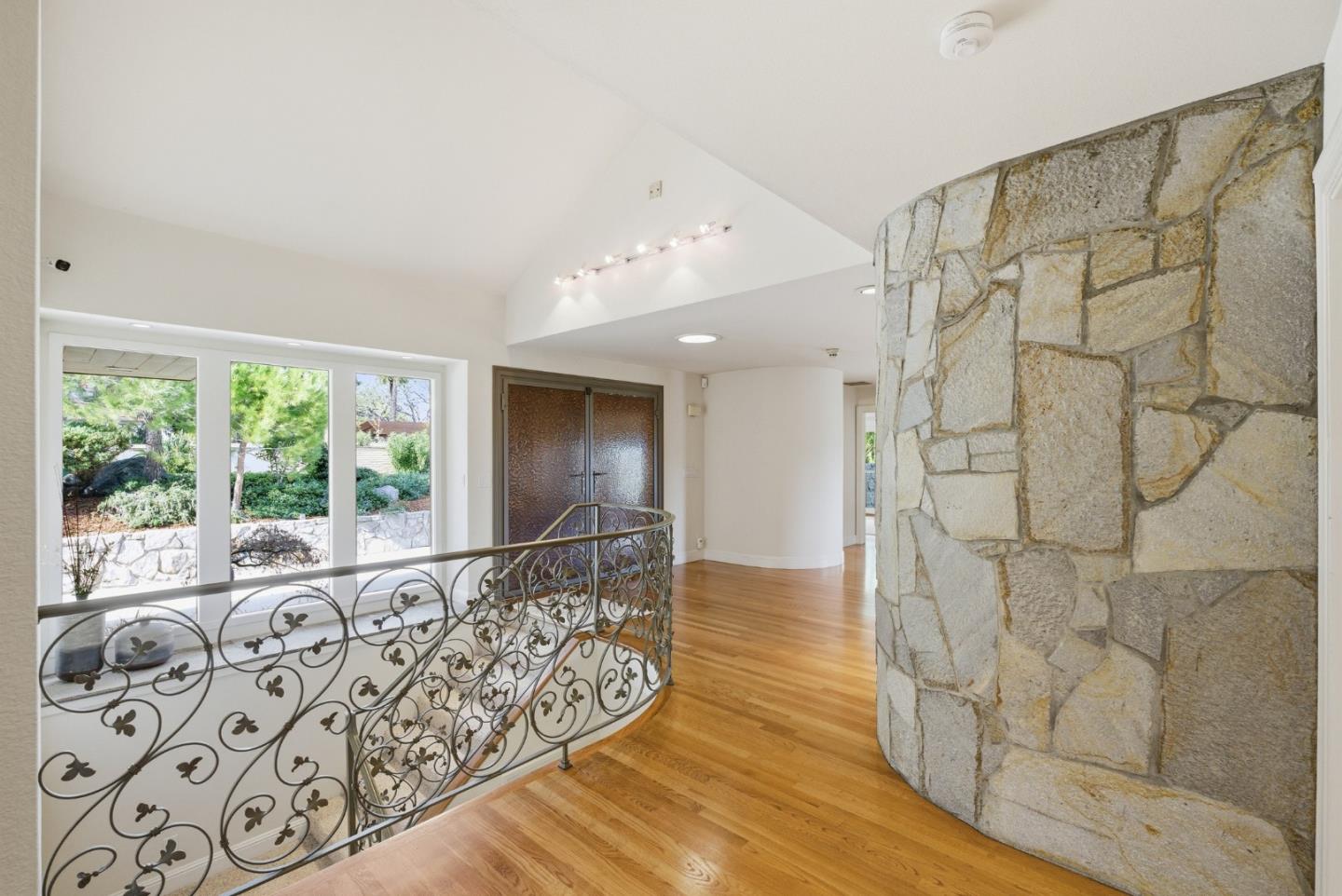 Detail Gallery Image 5 of 69 For 530 Santa Rosa Dr, Los Gatos,  CA 95032 - 4 Beds | 4 Baths