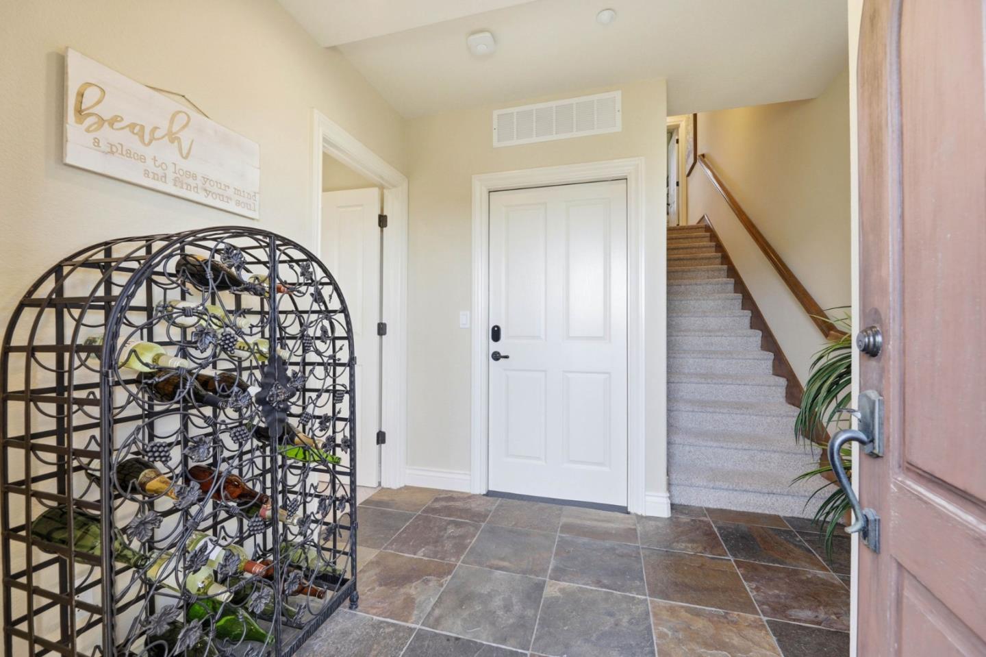 Detail Gallery Image 4 of 50 For 106 Younger Way #D,  Santa Cruz,  CA 95060 - 2 Beds | 2/1 Baths