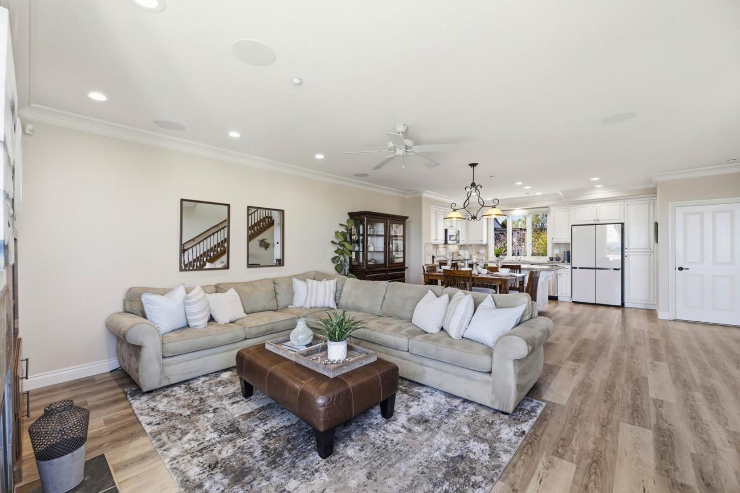 Detail Gallery Image 7 of 50 For 106 Younger Way #D,  Santa Cruz,  CA 95060 - 2 Beds | 2/1 Baths