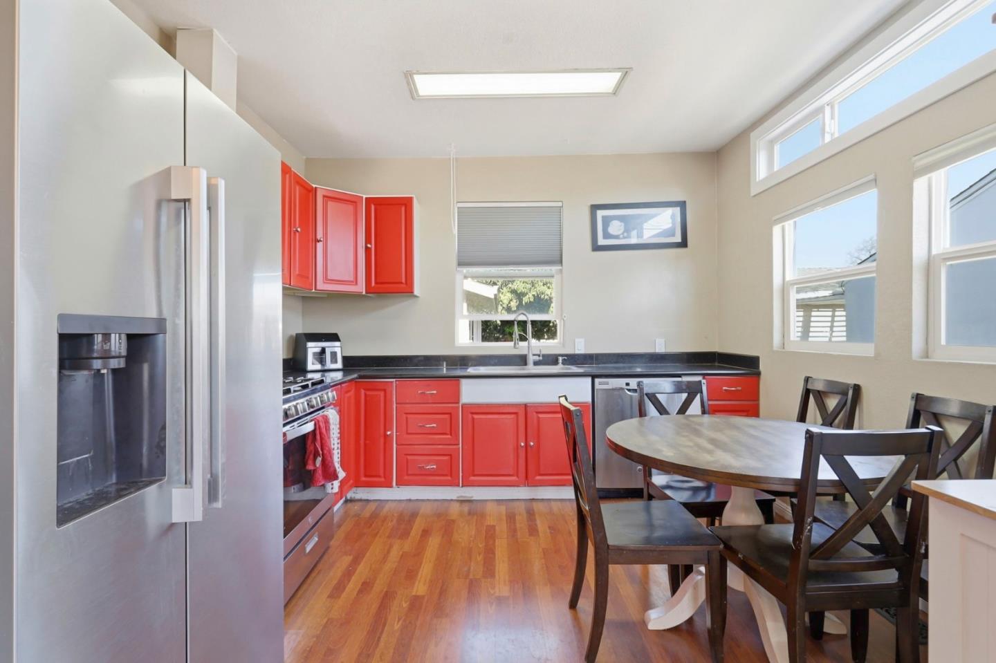 Detail Gallery Image 10 of 30 For 1218 S Almaden Ave, San Jose,  CA 95110 - 4 Beds | 2 Baths