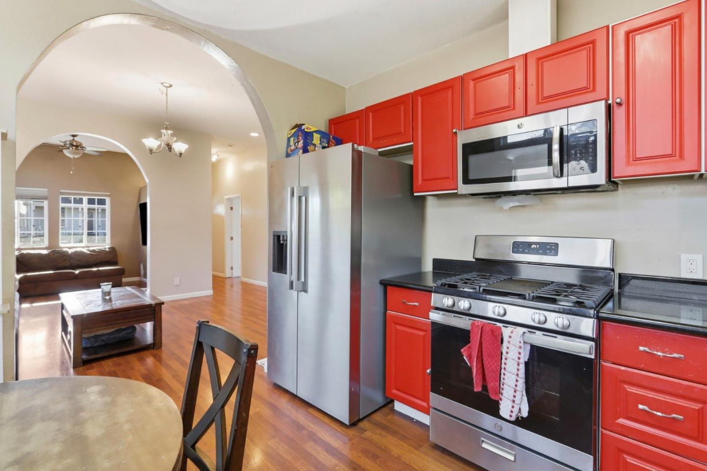 Detail Gallery Image 12 of 30 For 1218 S Almaden Ave, San Jose,  CA 95110 - 4 Beds | 2 Baths