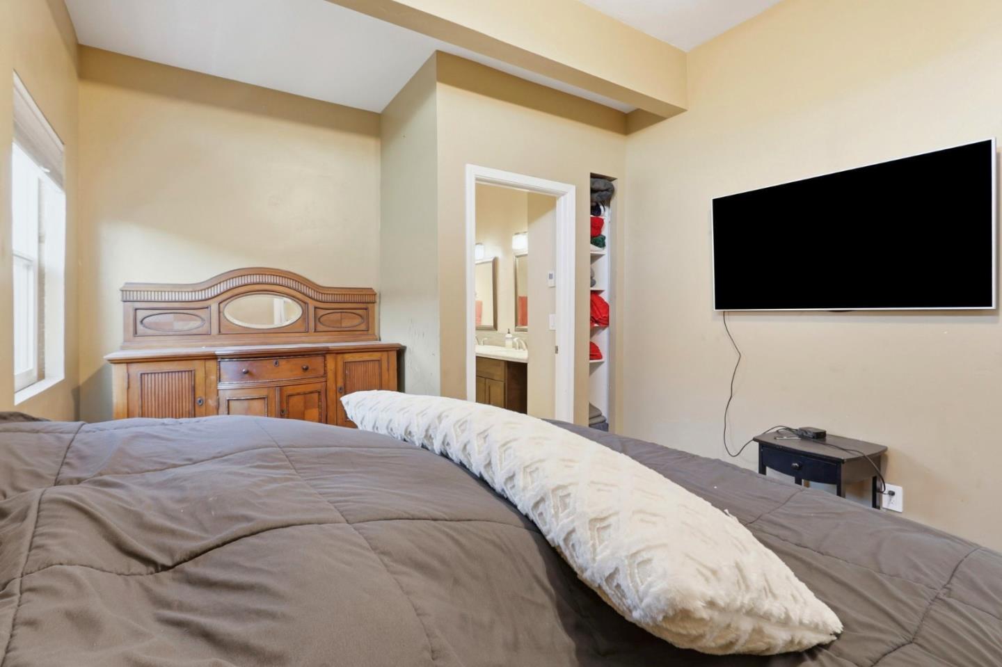 Detail Gallery Image 15 of 30 For 1218 S Almaden Ave, San Jose,  CA 95110 - 4 Beds | 2 Baths