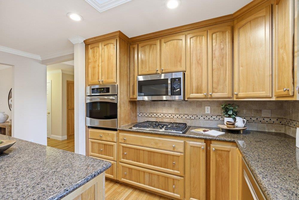 Detail Gallery Image 12 of 53 For 1329 Rodney Dr, San Jose,  CA 95118 - 3 Beds | 3 Baths