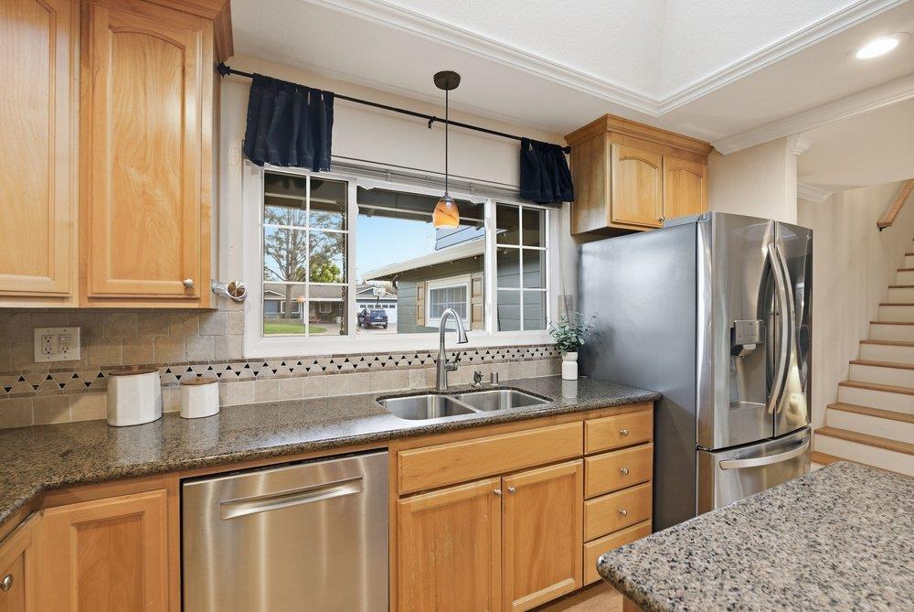 Detail Gallery Image 13 of 53 For 1329 Rodney Dr, San Jose,  CA 95118 - 3 Beds | 3 Baths