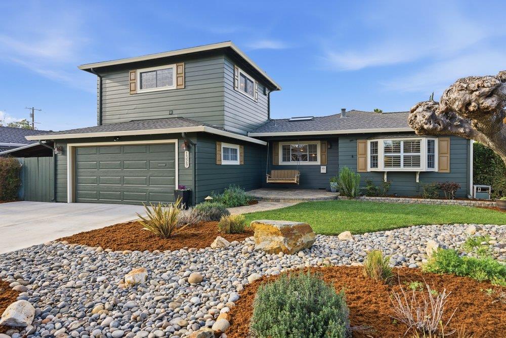 Detail Gallery Image 3 of 53 For 1329 Rodney Dr, San Jose,  CA 95118 - 3 Beds | 3 Baths