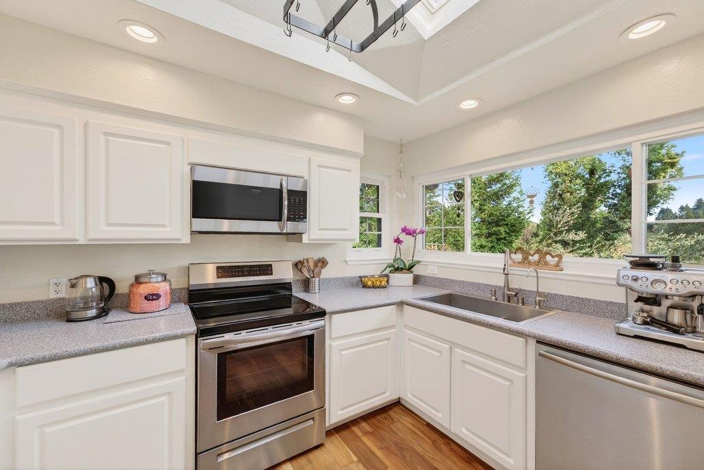 Detail Gallery Image 15 of 68 For 2907 Granite Creek Rd, Scotts Valley,  CA 95066 - 6 Beds | 3 Baths