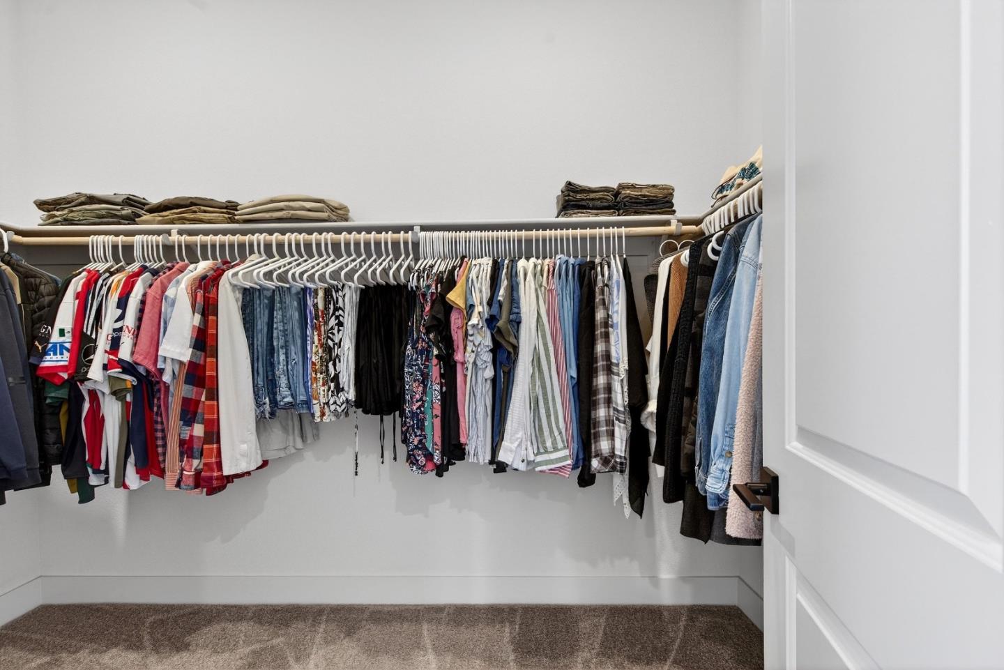 Detail Gallery Image 18 of 44 For 240 Scarlett Way, Hollister,  CA 95023 - 4 Beds | 3 Baths