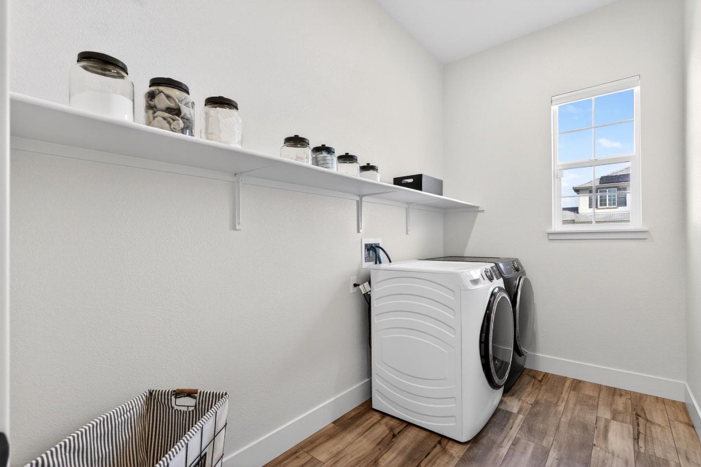 Detail Gallery Image 20 of 44 For 240 Scarlett Way, Hollister,  CA 95023 - 4 Beds | 3 Baths