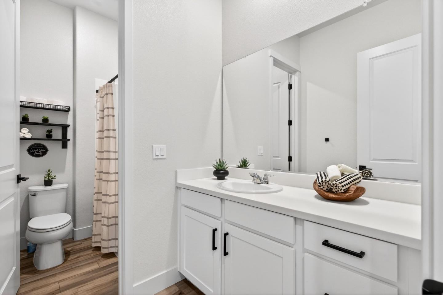 240 Scarlett Way, Hollister, CA, 95023