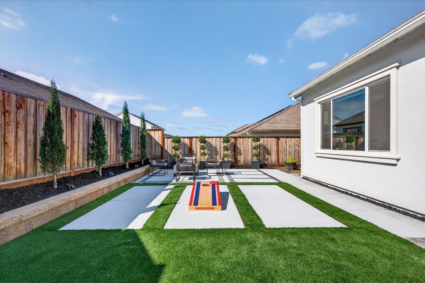 Detail Gallery Image 34 of 44 For 240 Scarlett Way, Hollister,  CA 95023 - 4 Beds | 3 Baths