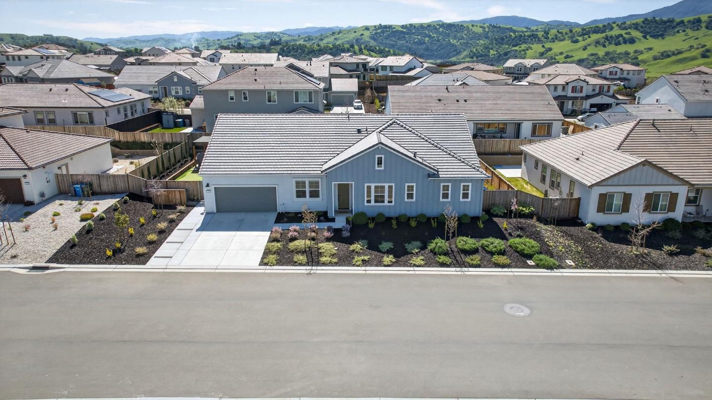 Detail Gallery Image 43 of 44 For 240 Scarlett Way, Hollister,  CA 95023 - 4 Beds | 3 Baths