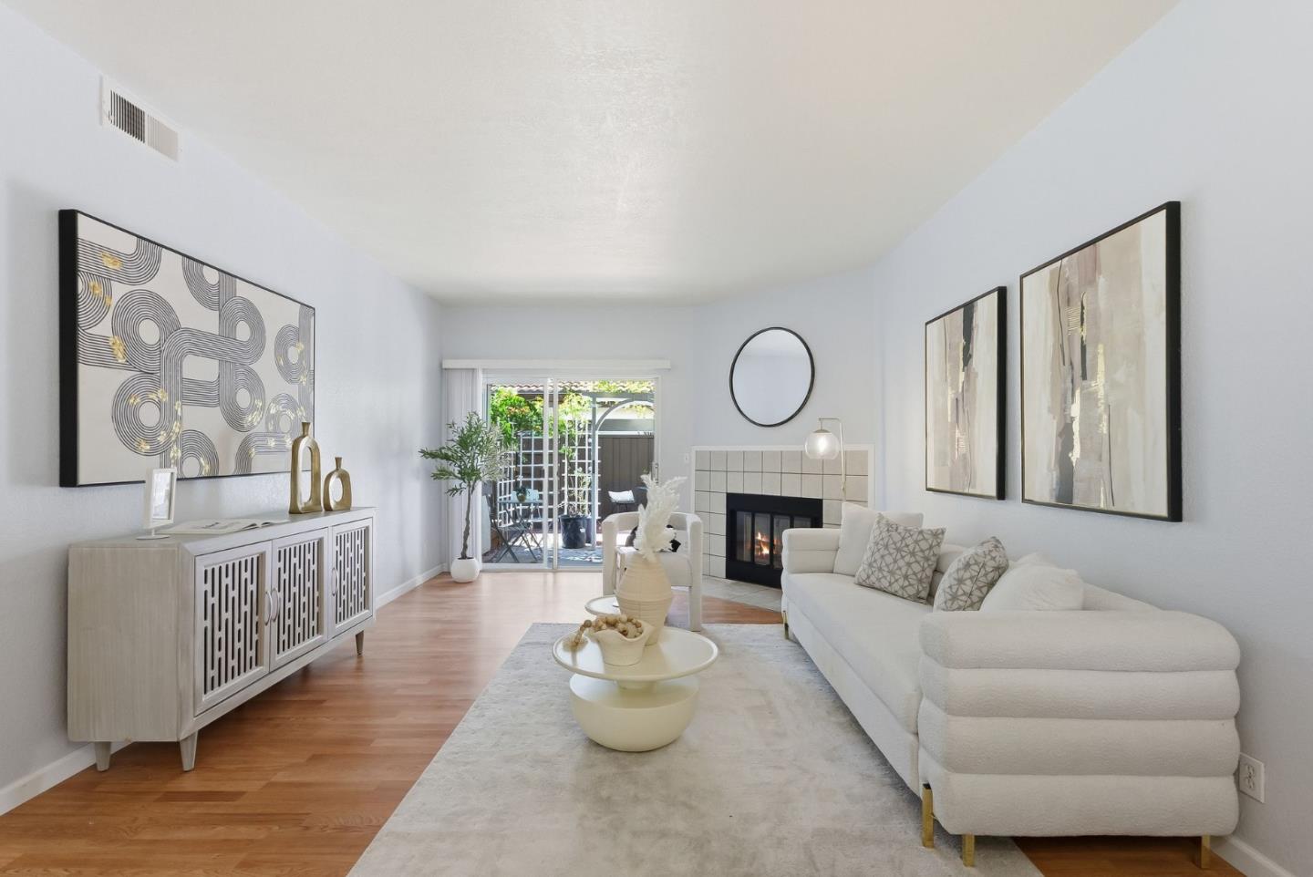 Photo #4: ML82037108 Listing: Photo #4