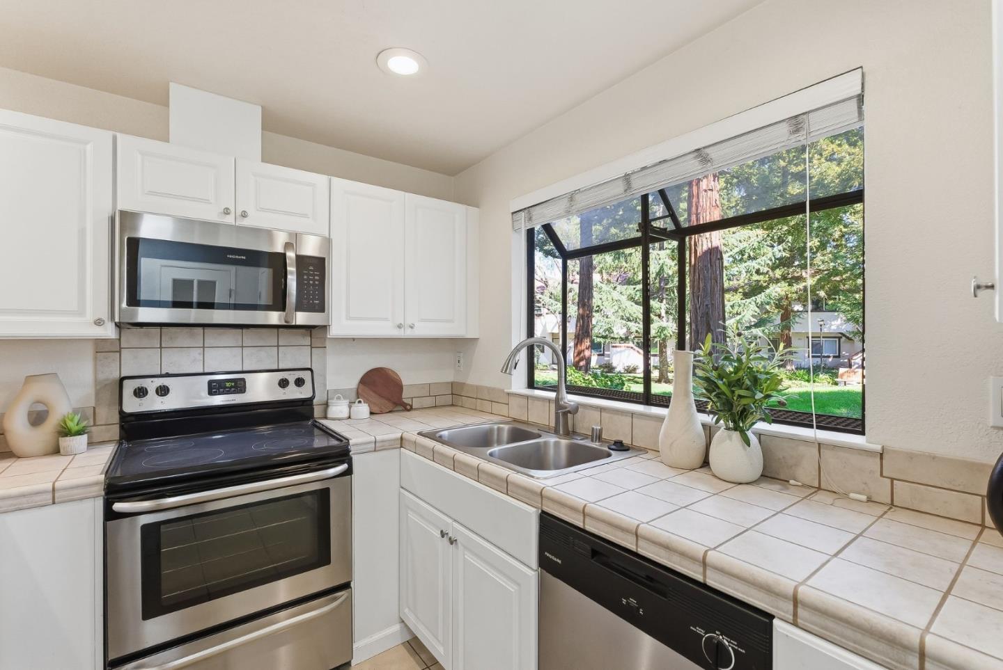 Photo #9: ML82037108 Listing: Photo #9