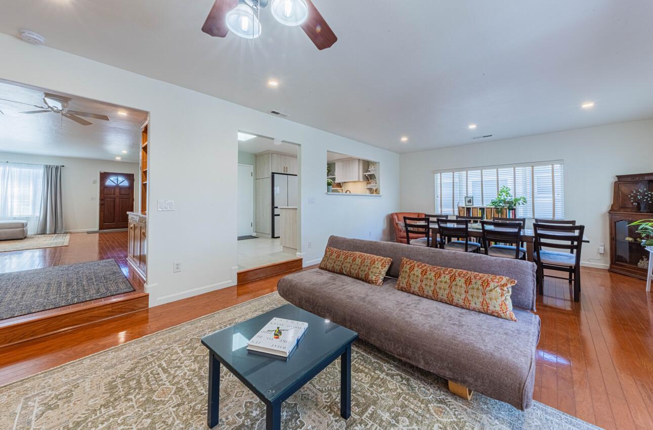 Detail Gallery Image 13 of 41 For 58 Young Dr, Salinas,  CA 93901 - 3 Beds | 2 Baths