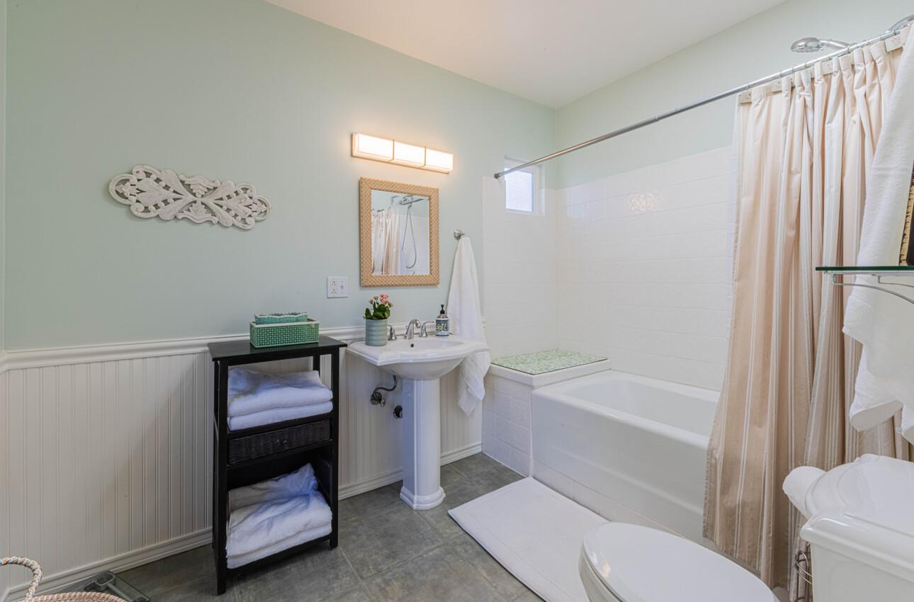 Detail Gallery Image 26 of 41 For 58 Young Dr, Salinas,  CA 93901 - 3 Beds | 2 Baths