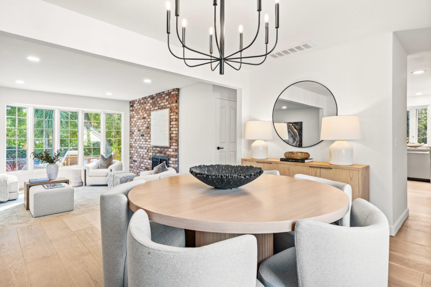 Detail Gallery Image 19 of 89 For 22044 Creekside Ct, Cupertino,  CA 95014 - 4 Beds | 2/1 Baths